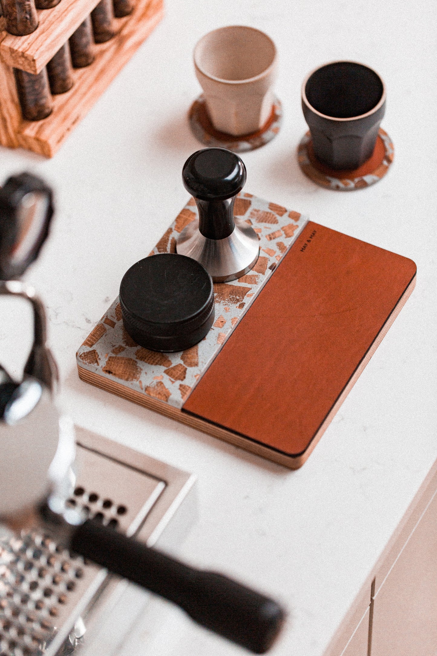 Tamping Station in Slate/Tan Leather