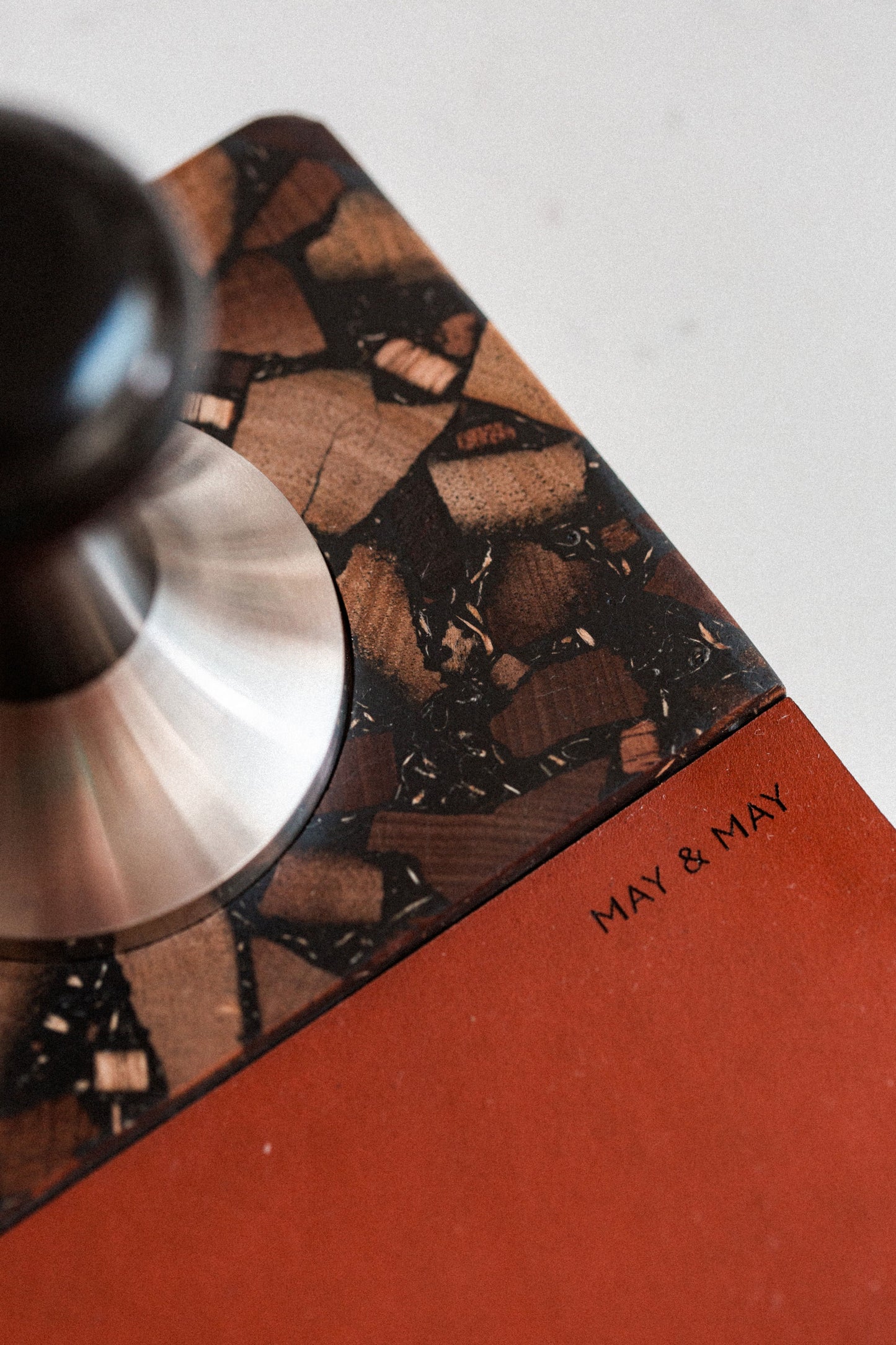 Tamping Station in Espresso/Tan Leather