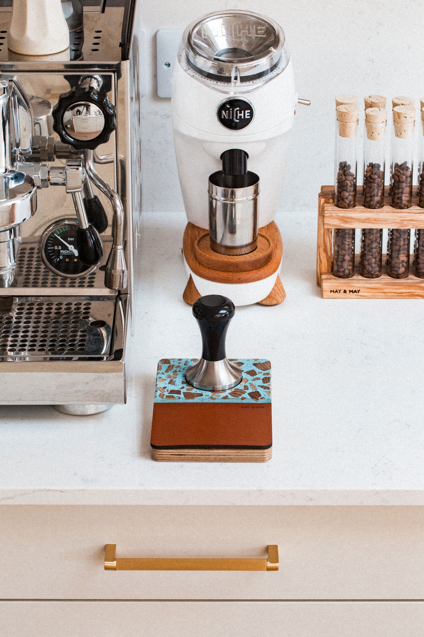 Tamping Station in Azure/Tan Leather