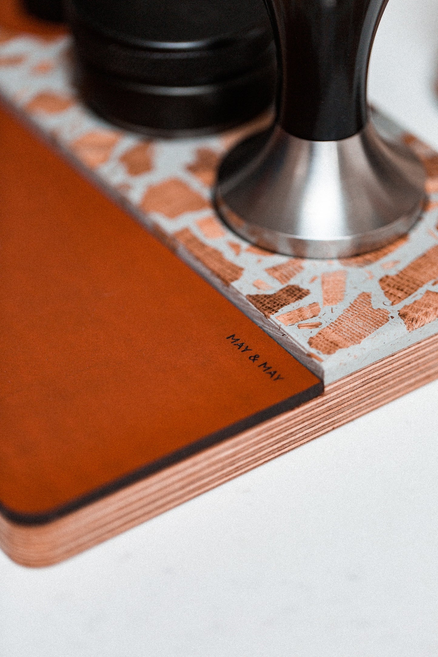 Tamping Station in Slate/Tan Leather